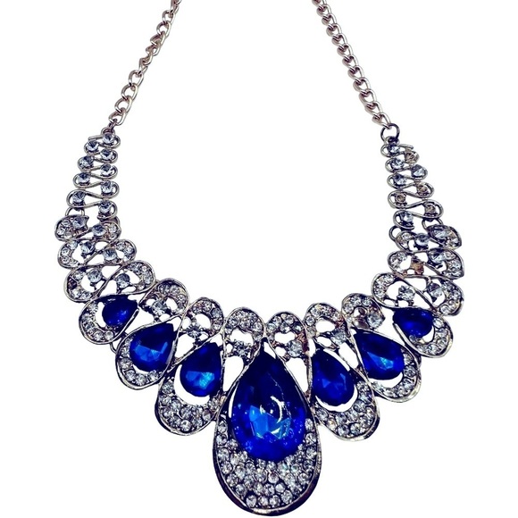 Statement Necklace With Blue & Clear Rhinestones On Gold Tone Chain.   N92 - Picture 2 of 8